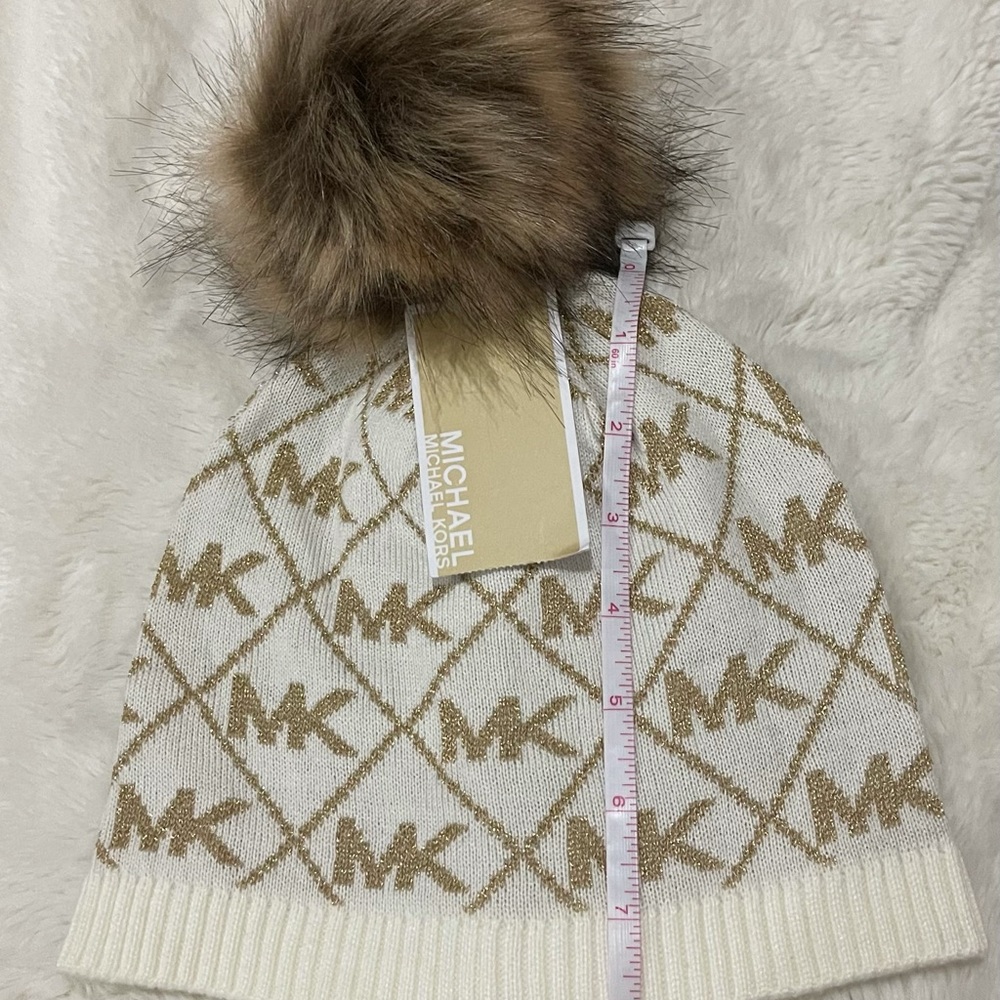 MK toque